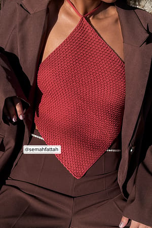 Brick Red Striktop med halterneck