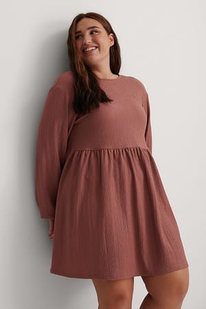 Dusty Dark Pink Gerecycleerde jurk met knoop op de rug