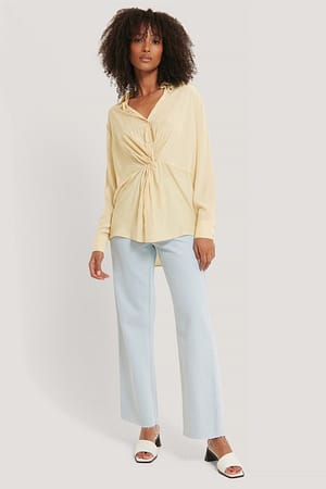 Champagne Bluse Mit Knotung Vorne
