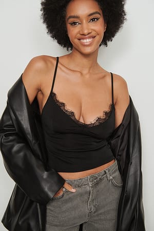Black Resirkulert singlet med blondedetaljer