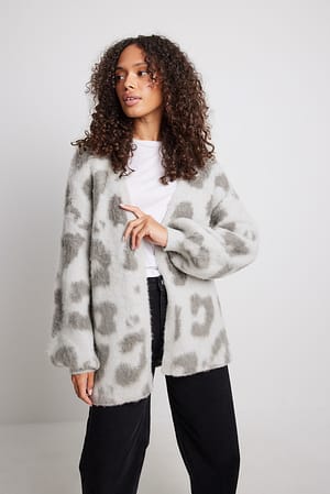 Grey Leopard Leopardmönstrad stickad oversizekofta, borstad yta