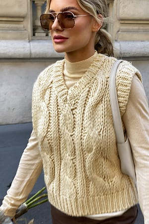 Light Beige Col roulé en tricot léger