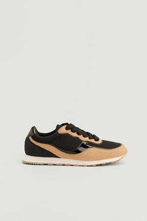 beige/Black Leichte Retro-Sportschuhe