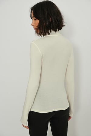 Image 2 of 4