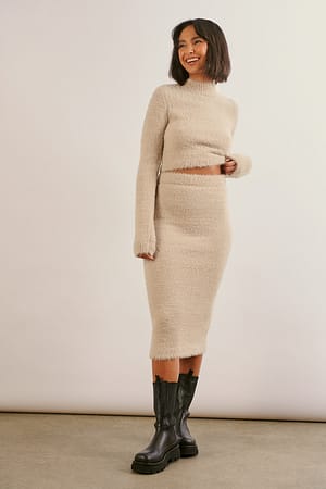 Beige Strikket fuzzy midiskjørt
