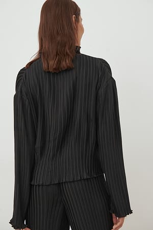 Image 2 of 4