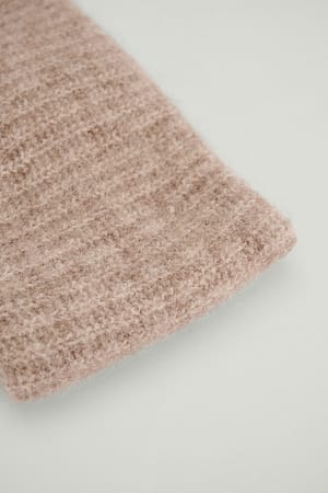 Image 4 of 5