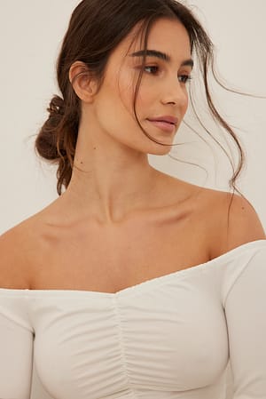Off shoulder kort top