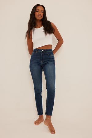 Dark Blue Økologiske skinny højtaljede jeans med rå hem
