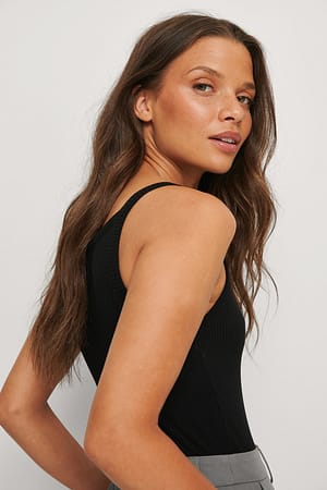 Black Økologisk ribbet singlet med rund hals