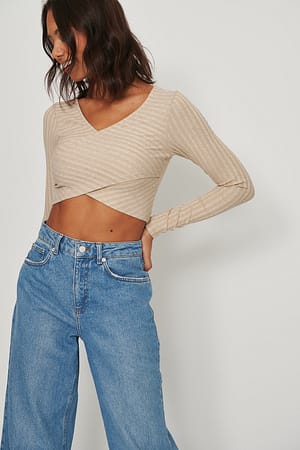 Beige Melange Ribbet top med overlappende front og detalje