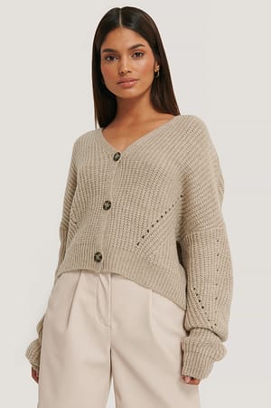 Übergroße kurze Strickjacke