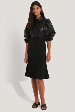 Black Pleated Detail Skirt