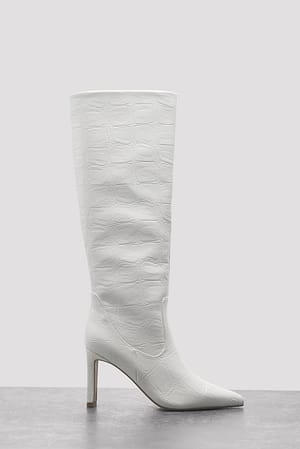 Offwhite Stiefel mit spitz zulaufendem Schaft