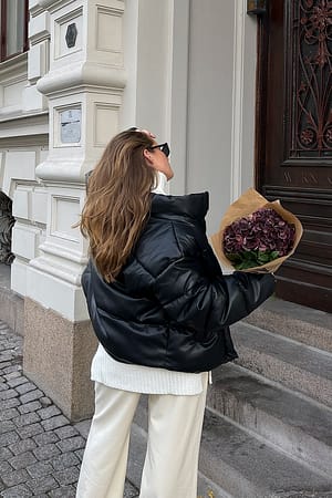 Black Veste en faux cuir rembourrée