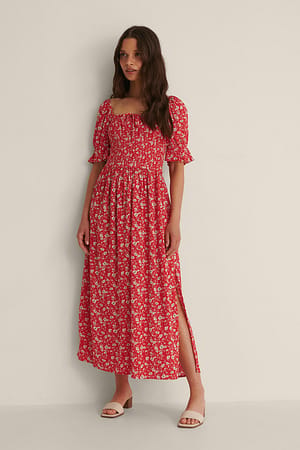Red Flower Gerimpelde midi-jurk met pofmouwen en een das-detail