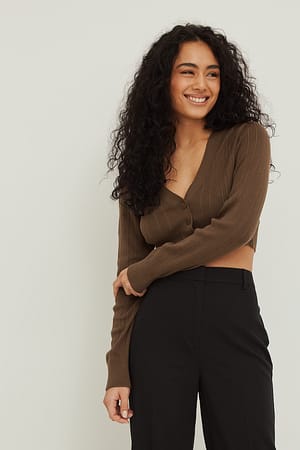 Brown Gerippter kurzer Strick-Cardigan