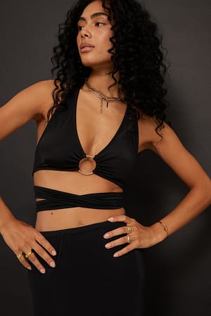 Black Wickel-Singlet mit Ringdetail