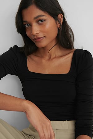 Black Flæsetop Med Firkantet Hals