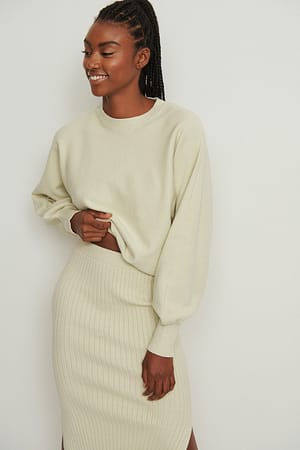 Dusty Light Green Cropped-Strickpullover mit Rundhalsausschnitt