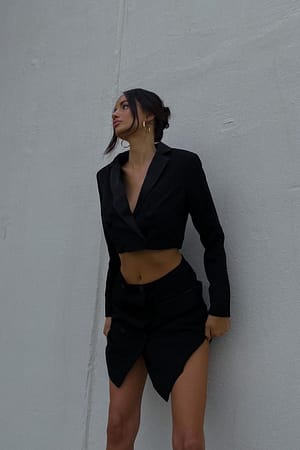 Black Blazer À Détails En Satin