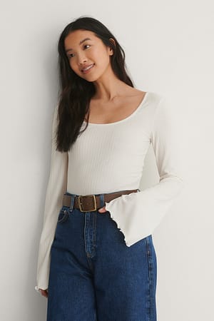Offwhite Scoop Neck Trumpet Sleeve Top
