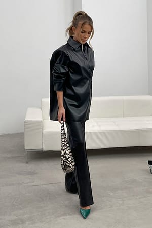 Black Pantalón de PU con detalle en la costura