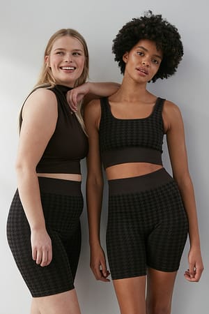 Black/Brown Naadloze short