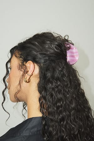 Strong Pink Shiny Oval Hair Claw