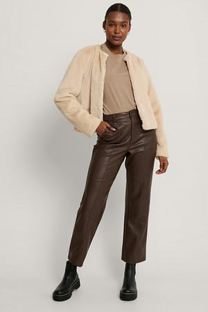 Light Beige Kort Jacka I Fuskpäls