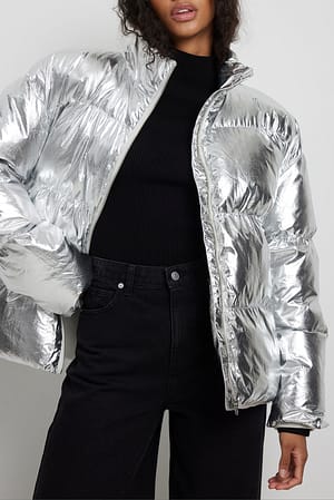 Image 2 of 6