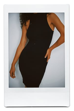Ärmelloses Kleid mit Rollkragen