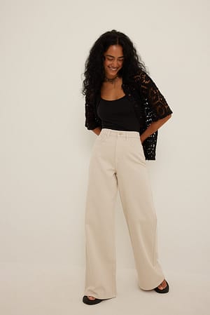 Light Beige Vide jeans med myk elastikk