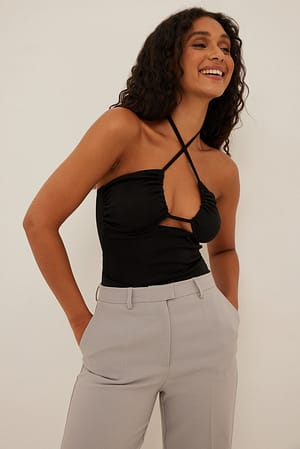 Black Strap Detail Keyhole Singlet