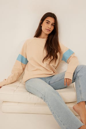 Warm Beige Sweater med stribedetalje