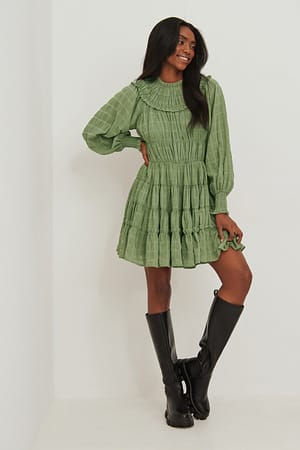 Vintage Olive Recycled strukturerad miniklänning i chiffon