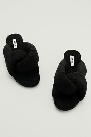 Knotted Slippers