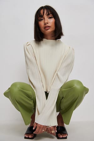 Image 2 of 5