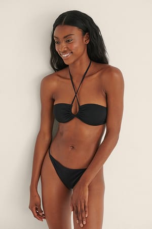 Black Bikinitrusse Med Tynde Stropper