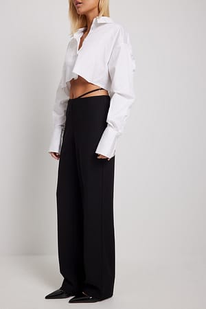 Black Pantalón con adorno de tanga