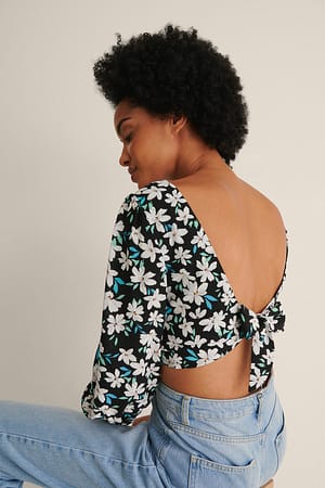 White Flower Bluse Mit V-Ausschnitt Und Schnürung Hinten