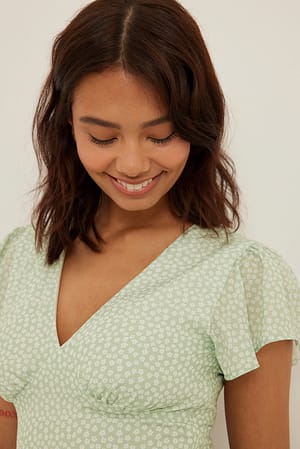 V-shape Printed Short Sleeve Top