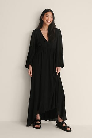 Black V-Neck Detailed Dress