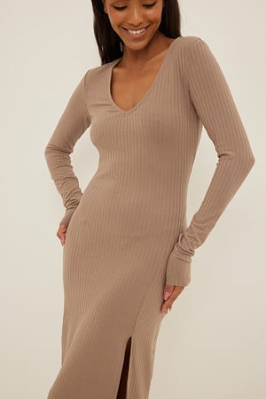 Robe col en V à nervures