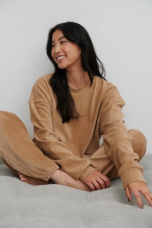 Beige Sweater i velour