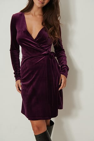 Mauve Minisammetsklänning med omlott