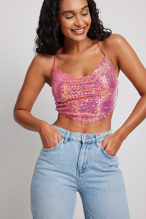 Pink Camiseta corta con lentejuelas y escote en cascada