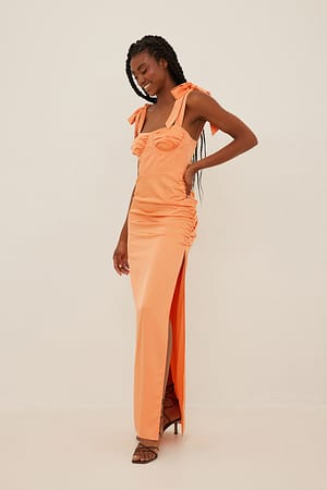 Peach Maxikleid mit Trägerdetail