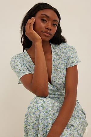 Dusty Blue Floral Print Slå om-maxikjole