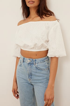 White Top i broderie anglaise uden skulder